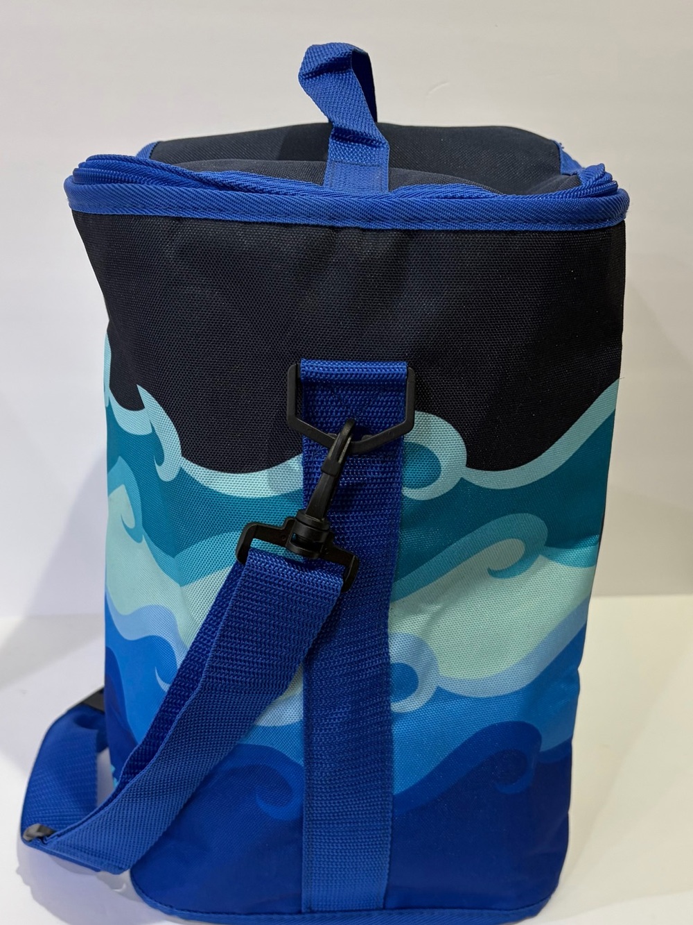 bogg brr Insulated Cooler Bag - “Catch Waves” Wave Blue - Picture 5 of 8